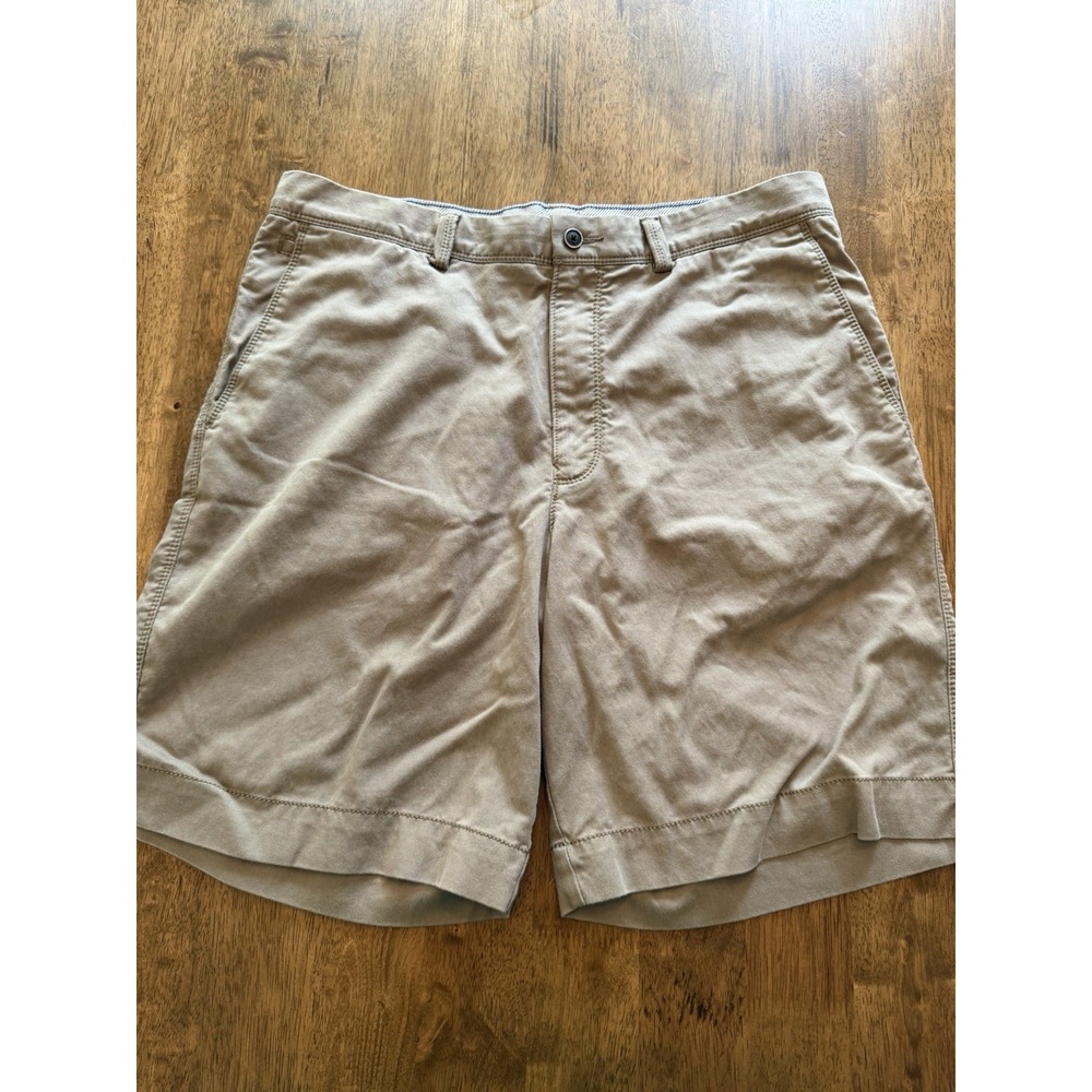Tommy Bahama Beige Offshore Chino Shorts Men's Flat Front 8" Inseam 34 Waist